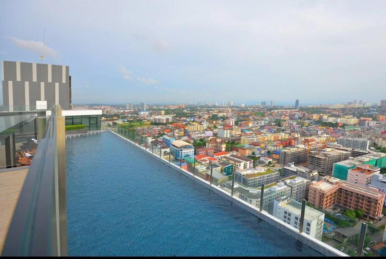 The Base Central Pattaya Seaview المظهر الخارجي الصورة