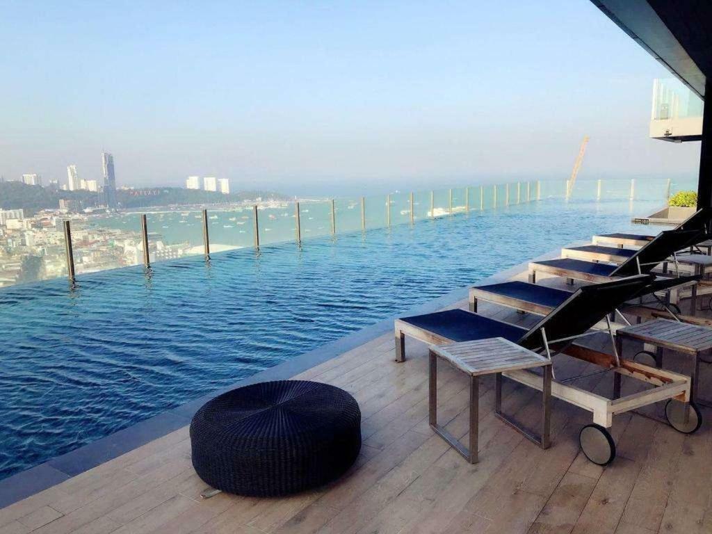 The Base Central Pattaya Seaview المظهر الخارجي الصورة
